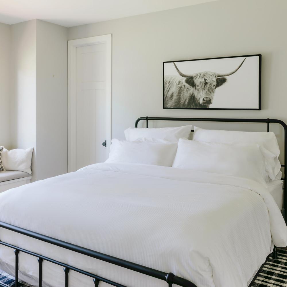 Down Duvet Insert Lightweight on The Fairmont Signature Bed