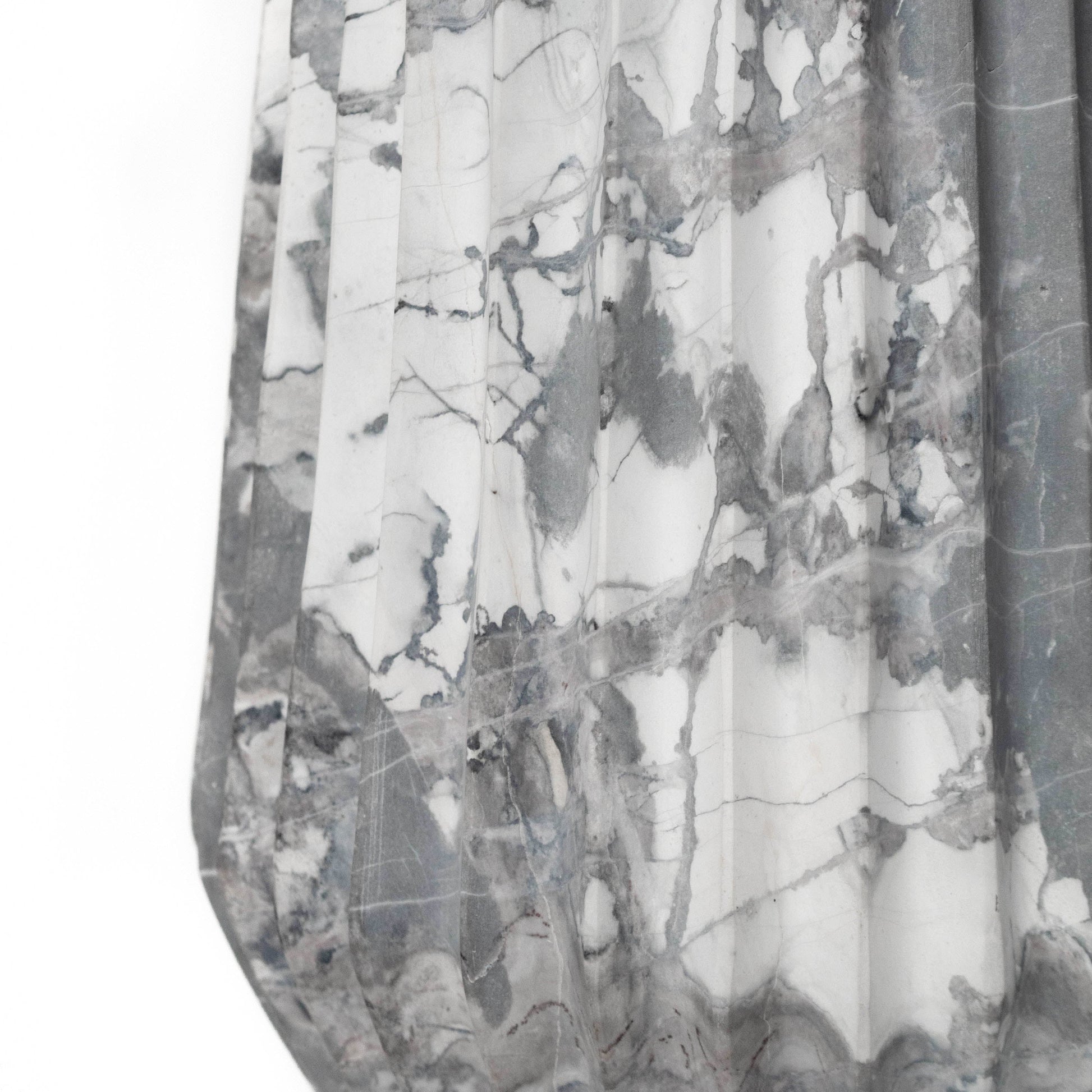 Duna Vase | White Accents + Decor